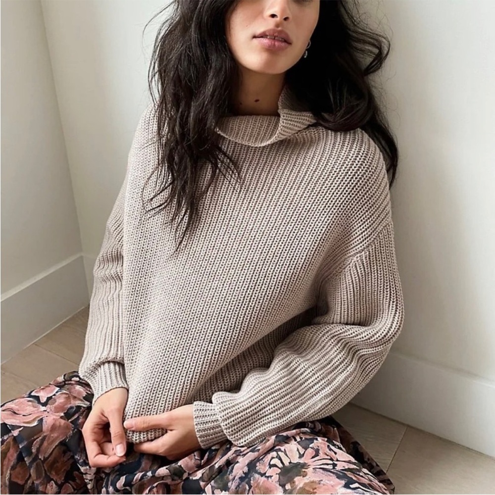Aritzia Wilfred Montpellier Turtleneck Sweater 100% Merino Wool Medium Taupe